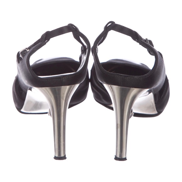 Chanel Satin Round Toe Pumps W/CC Logo On Ball 6.5 - Picture 4 of 5